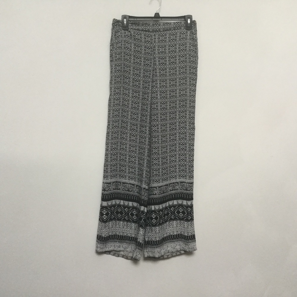 by & by Black and White Patterned Palazzo Pants Size M Flowy Wide Leg Spring